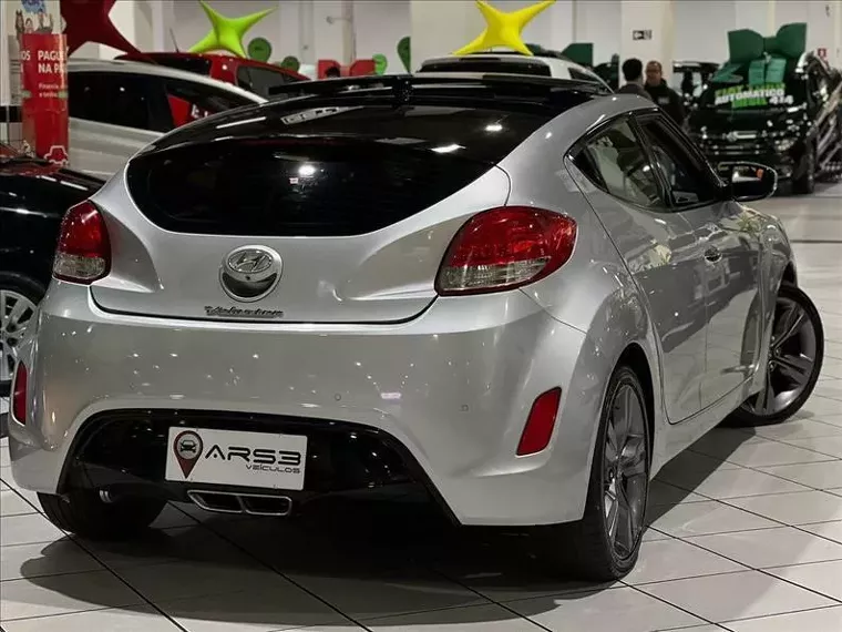 Hyundai Veloster Prata 7