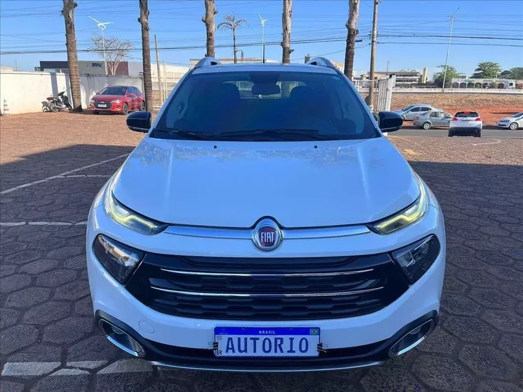 Fiat Toro Branco 2