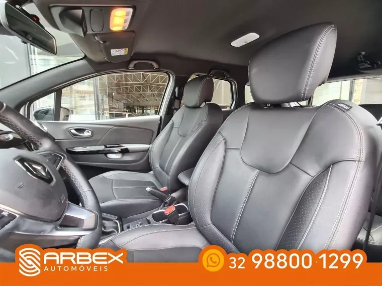 Renault Captur Prata 3