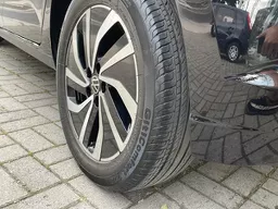 Volkswagen Polo Sedan