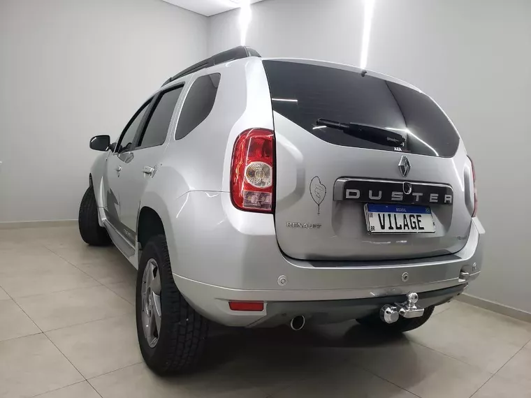 Renault Duster Prata 11