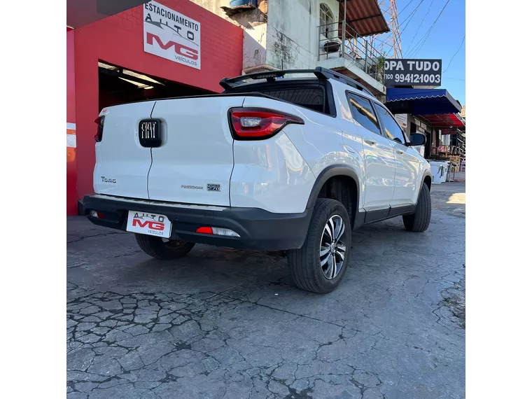 Fiat Toro Branco 17