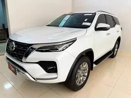 Hilux SW4