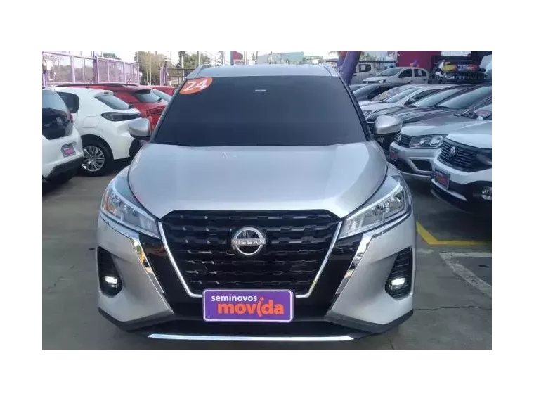 Nissan Kicks Prata 1