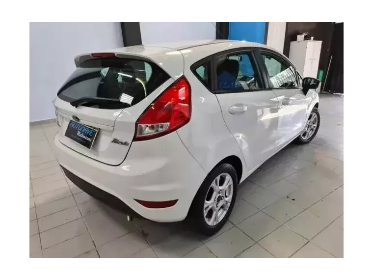 Ford Fiesta Branco 5