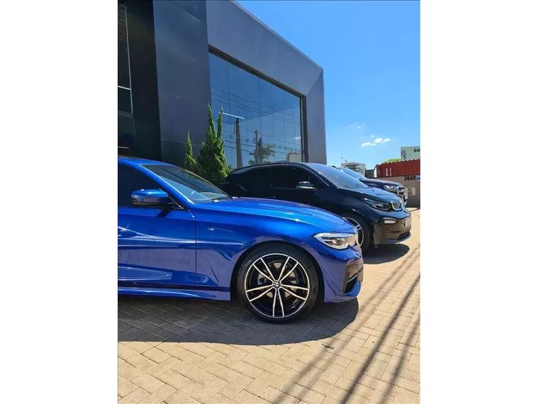 BMW 320i Azul 7