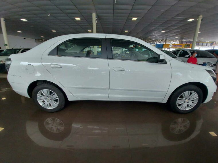 Chevrolet Cobalt Branco 3