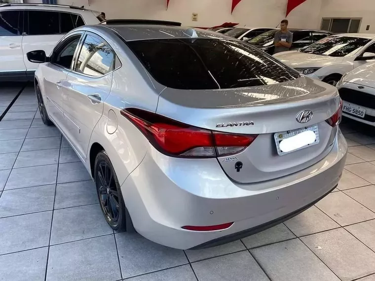 Hyundai Elantra Prata 7