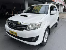 Toyota Hilux SW4