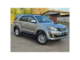 Toyota Hilux SW4