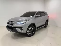 Toyota Hilux SW4