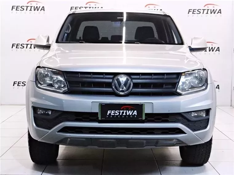 Volkswagen Amarok Prata 1