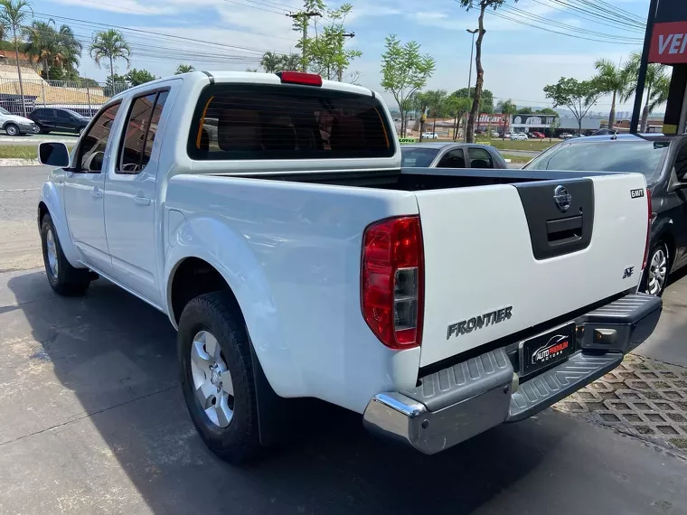 Nissan Frontier Branco 3