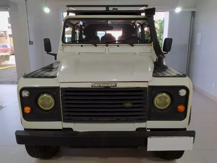 Land Rover Defender Branco 8