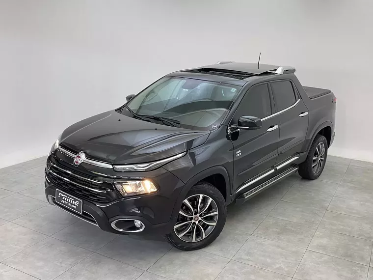 Fiat Toro Preto 17