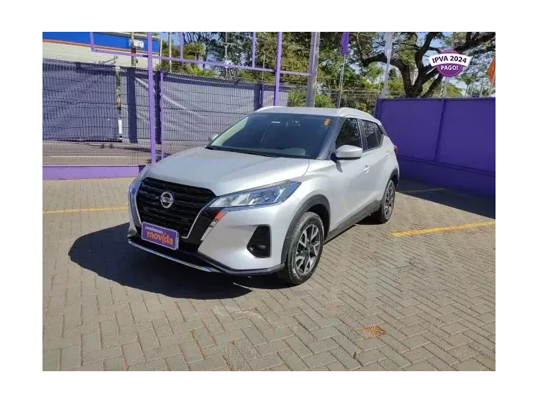 Nissan Kicks Prata 1