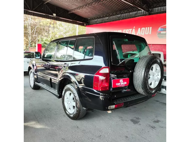 Mitsubishi Pajero Preto 9