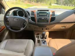 Toyota Hilux SW4