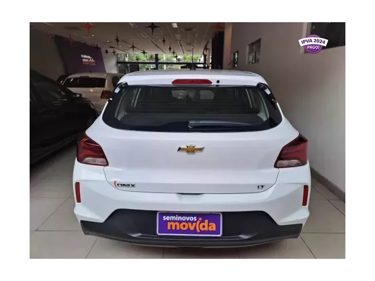 Chevrolet Onix Branco 7