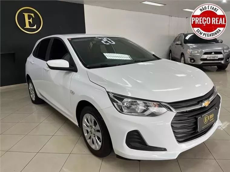 Chevrolet Onix Branco 13