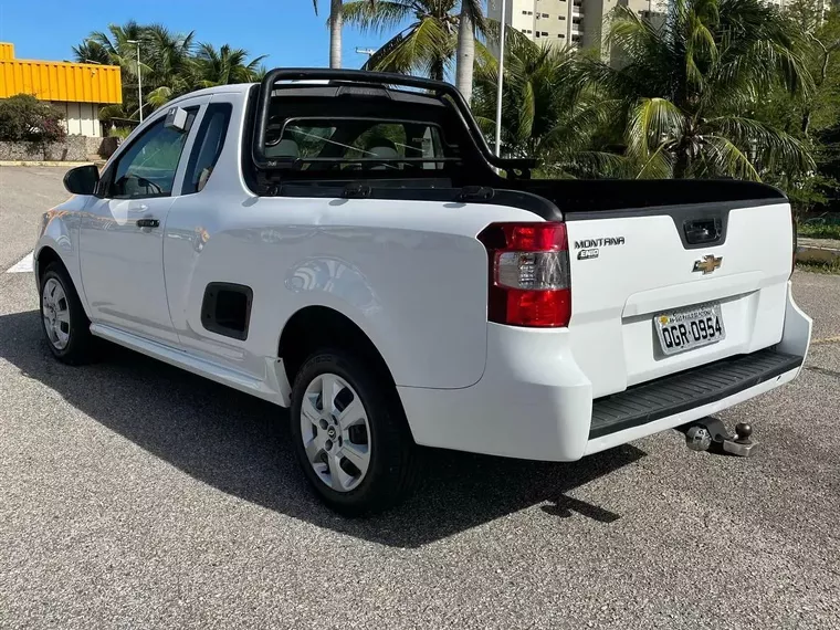 Chevrolet Montana Branco 7