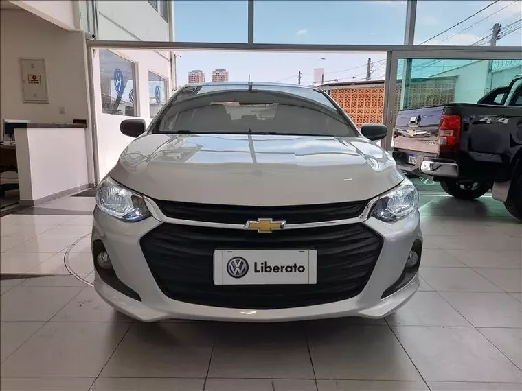 Chevrolet Onix Prata 10