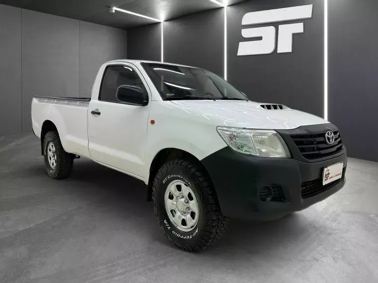 Toyota Hilux Branco 8