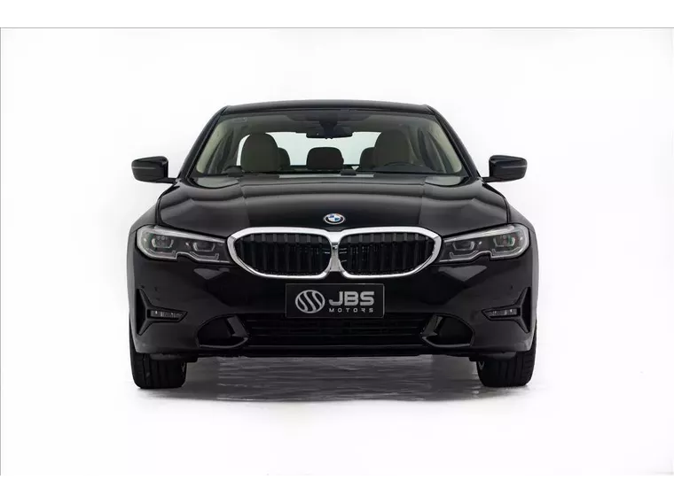 BMW 320i Preto 13