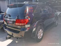Toyota Hilux SW4
