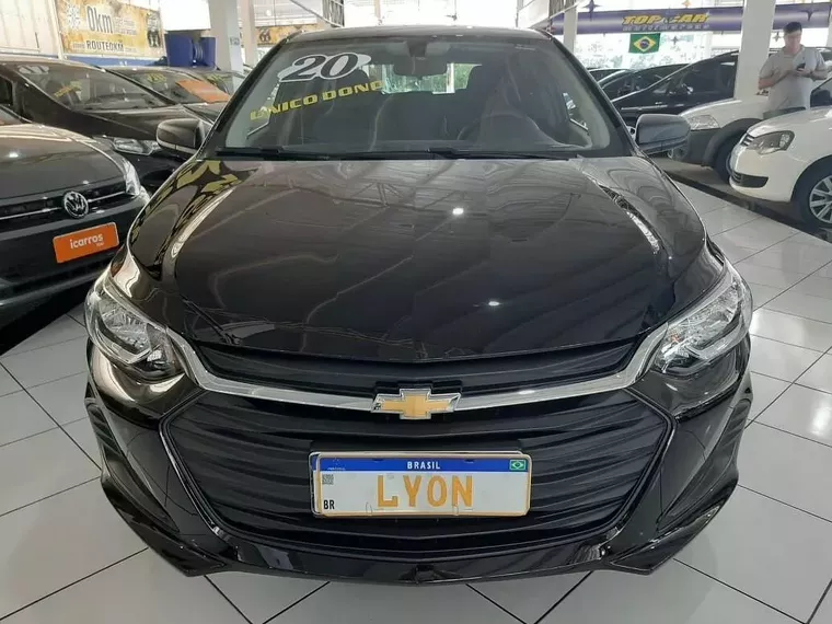 Chevrolet Onix Preto 1