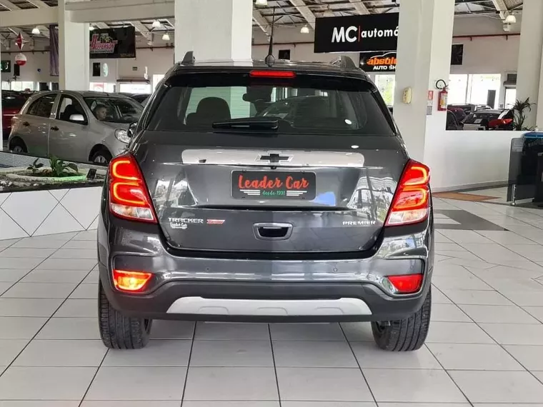 Chevrolet Tracker Cinza 10