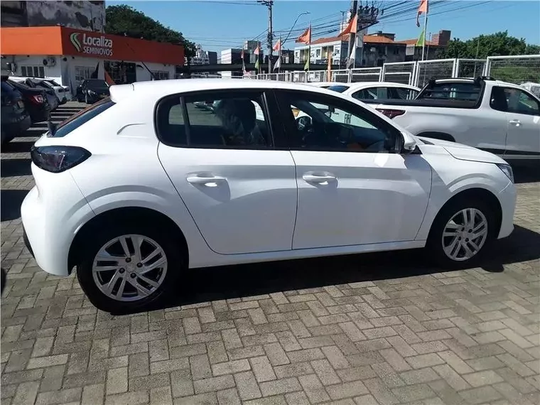 Peugeot 208 Branco 6