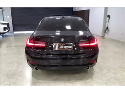 BMW 330i