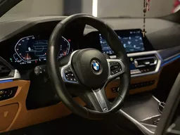 BMW 330i
