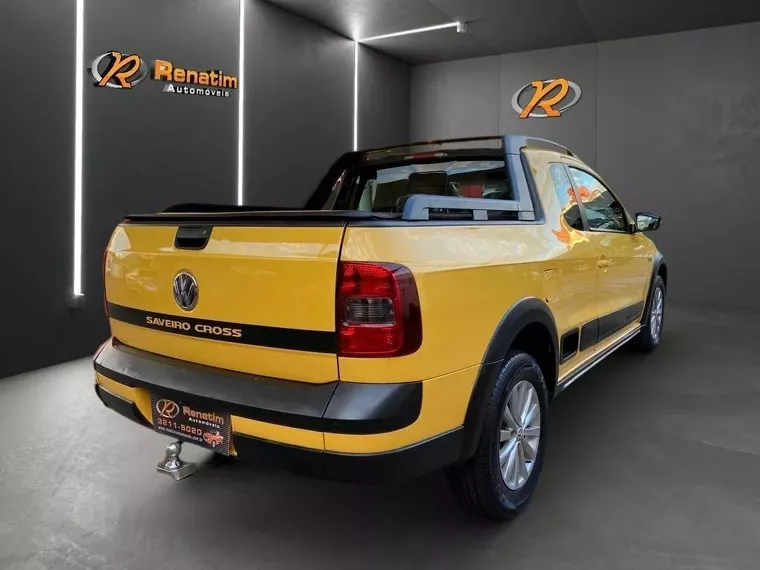 Volkswagen Saveiro Amarelo 8