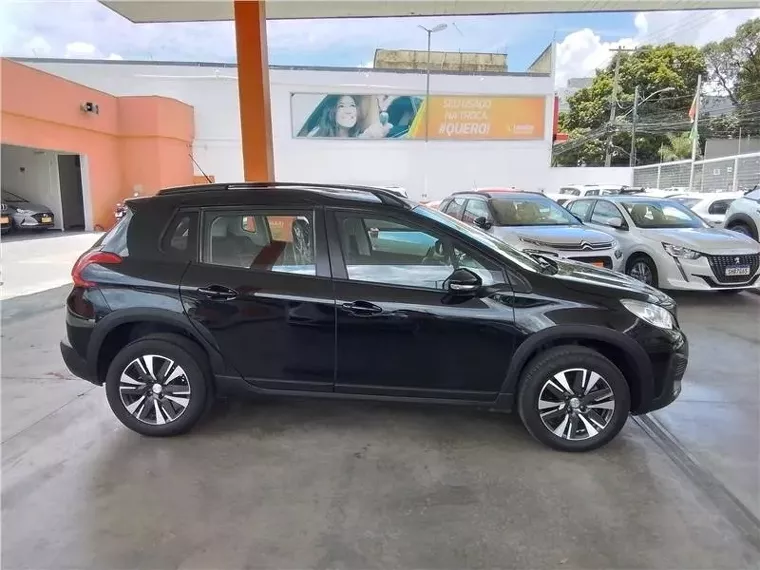 Peugeot 2008 Preto 4