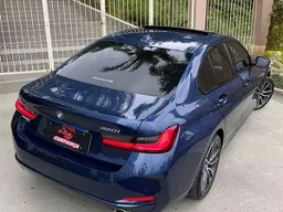 BMW 320i