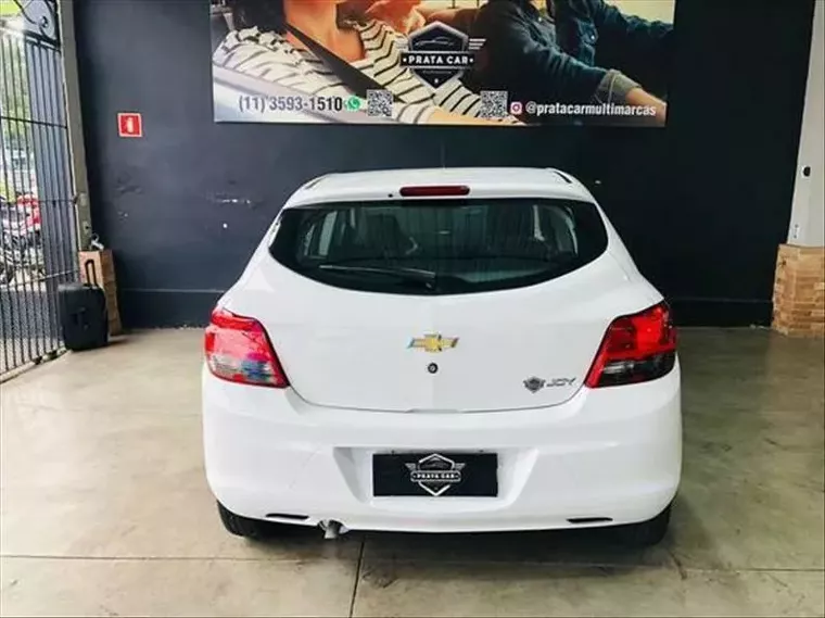 Chevrolet Onix Branco 5