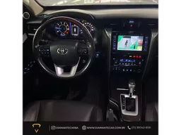Toyota Hilux SW4