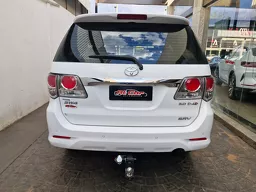 Toyota Hilux SW4