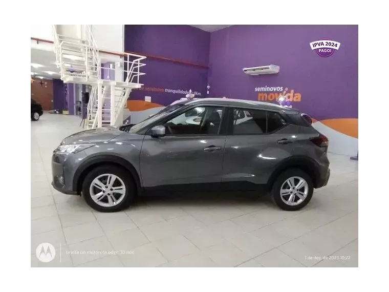 Nissan Kicks Cinza 4