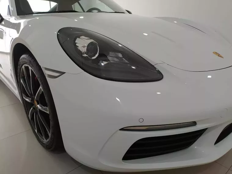 Porsche 718 Branco 12