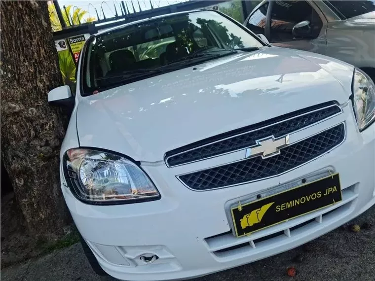 Chevrolet Prisma Branco 5