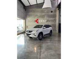 Toyota Hilux SW4