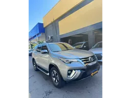 Toyota Hilux SW4