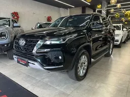 Toyota Hilux SW4