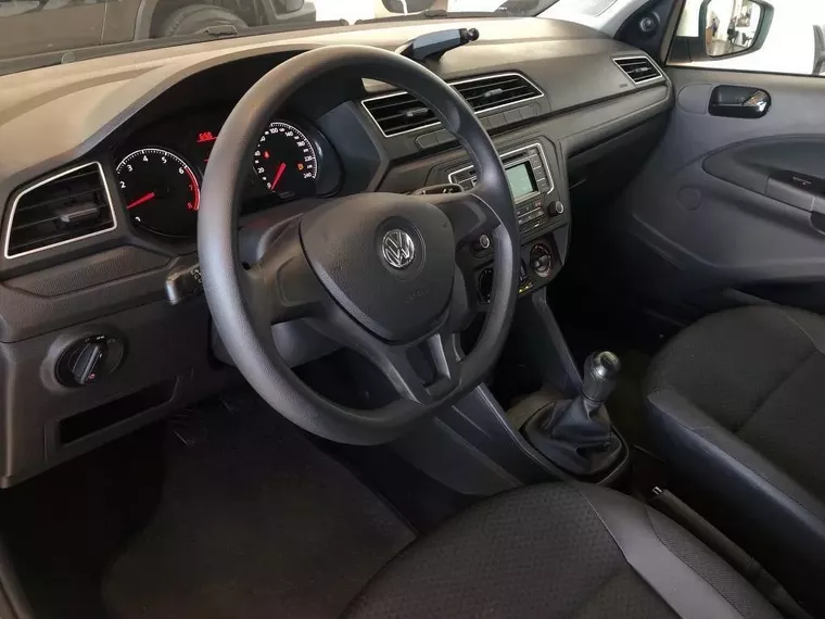 Volkswagen Voyage Branco 4