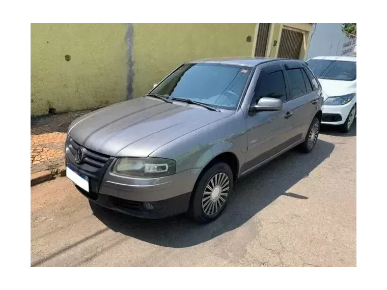 Volkswagen Gol Cinza 1