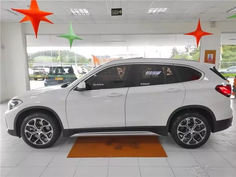 BMW X1 Branco 12