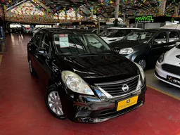 Nissan Versa